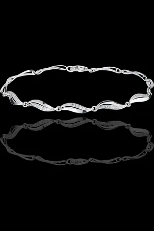 Edenly Twist Bracelet - 22 Diamonds