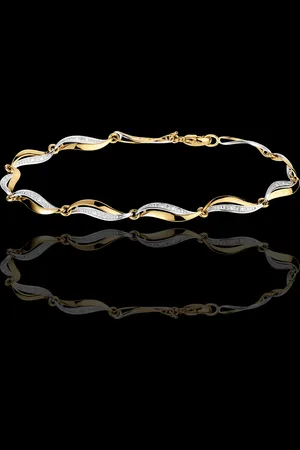 Edenly Yellow Gold Twist Bracelet - 22 Diamonds