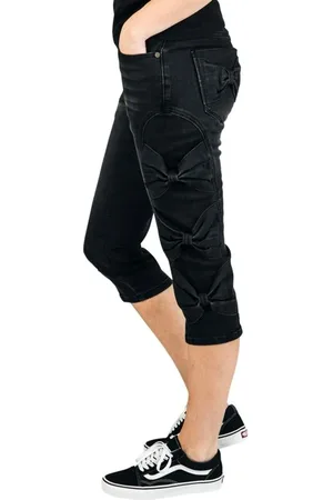 Full Volume Capri Shorts With Bow Detail Shorts