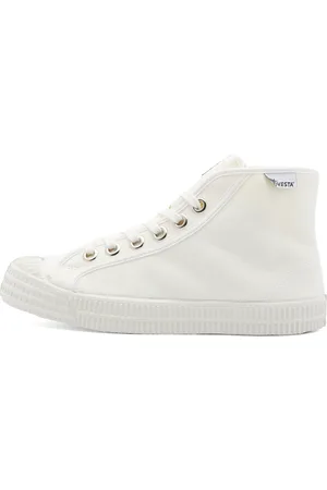 Novesta Star Dribble