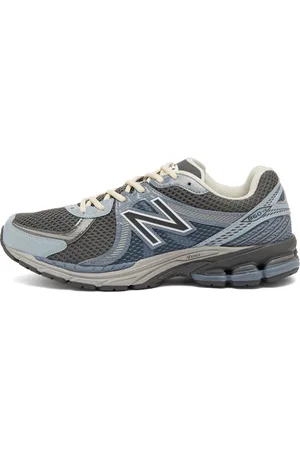 New Balance 860v2 Sneaker