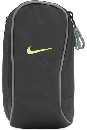Nike Sportswear Essentials Bag