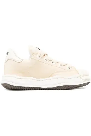 Maison Mihara Yasuhiro Round toe trainer