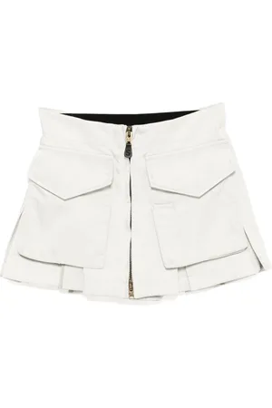 Pleat detailing shorts