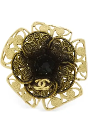 CHANEL 2001 CC flower ring