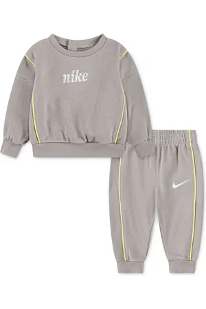 Nike Logo tracksuit set