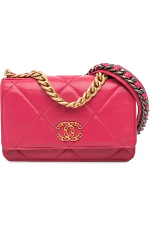 CHANEL 2019 Quilted Lambskin 19 Wallet on Chain crossbody bag