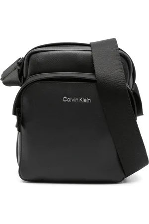 Calvin Klein Small Must Reporter messenger bag