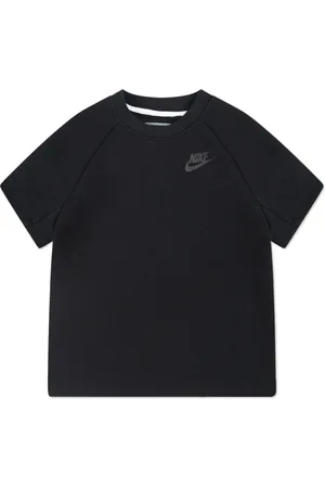 Nike Logo t-shirt and shorts set