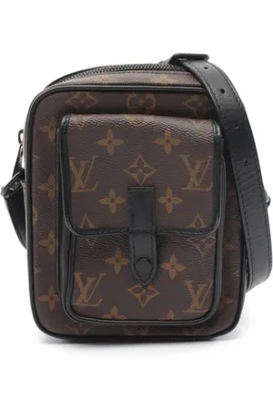 LOUIS VUITTON 2021 Christopher cross body bag