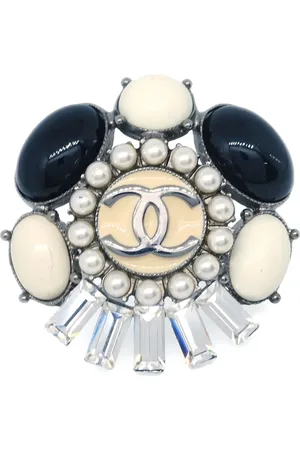 CHANEL 2017 rhinestone ring