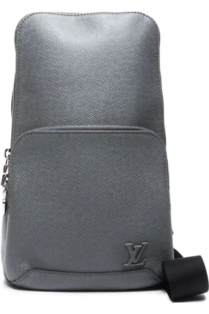 LOUIS VUITTON 2000s Avenue cross body bag