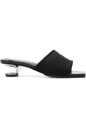 Nicole Saldanã 35mm Sarah sandals