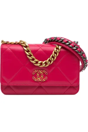 CHANEL 2020 Quilted Lambskin 19 Wallet on Chain crossbody bag