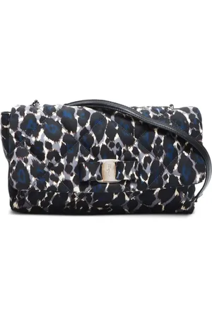 Salvatore Ferragamo 2000-2020 Vara shoulder bag