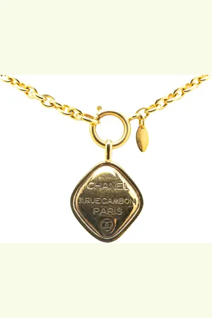 CHANEL 1970-1980 Plated 31 Rue Cambon Pendant Necklace costume necklace