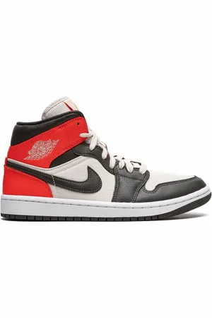 Jordan Air 1 Mid SE "Newsprint" sneakers