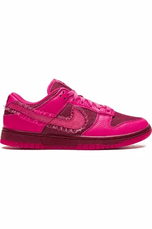 Nike Dunk Low "Valentine’s Day" sneakers