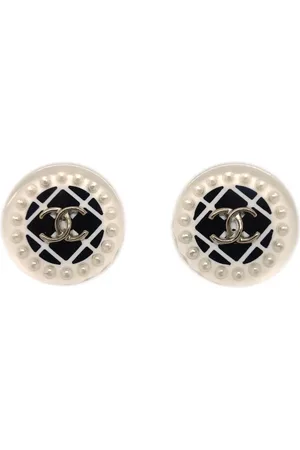 CHANEL 2019 CC stud earrings