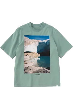 and wander Graphic stamp t-shirt