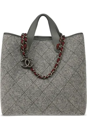 CHANEL 2011 felt tote bag