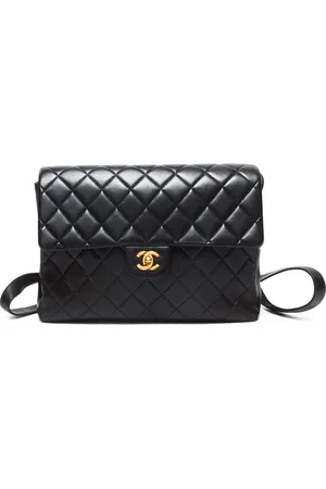 CHANEL 1994-1999 Interlocking CC quilted shoulder bag