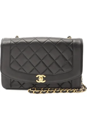 CHANEL 1991-1994 Diana shoulder bag