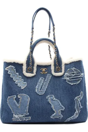 CHANEL 2019 denim tote bag