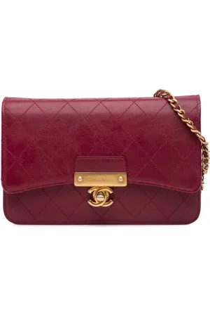 CHANEL 2018-2019 Stitched Goatskin Golden CC Wallet On Chain crossbody bag