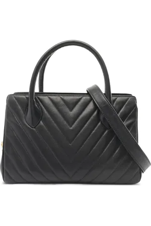 CHANEL 1991-1994 Chevron V-stitch handbag