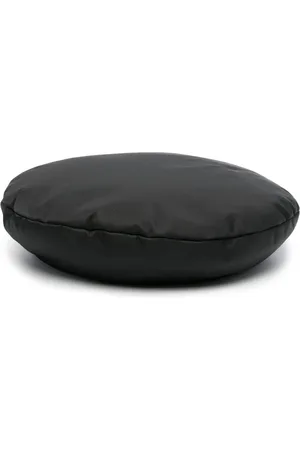Prada Enamel-logo beret