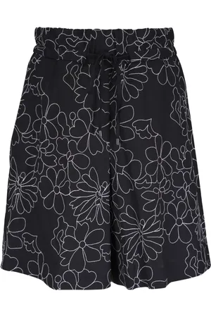 Bogner Floral-embroidered shorts