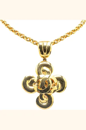 CHANEL 1997 Plated CC Clover Pendant Necklace costume necklace