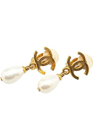 CHANEL 1995 Plated CC Faux Pearl Drop Clip on Earrings costume earrings
