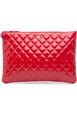 CHANEL 2014-2015 Large Quilted Patent O Case clutch bag