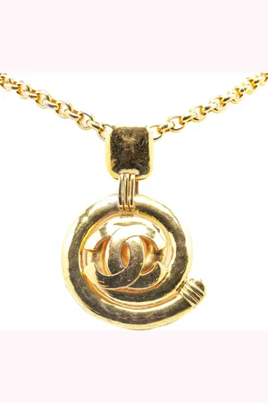 CHANEL 1997 Plated CC Round Pendant Necklace costume necklace