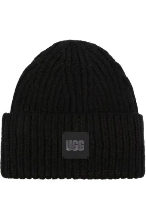 UGG Logo-patch ribbed-knit beanie