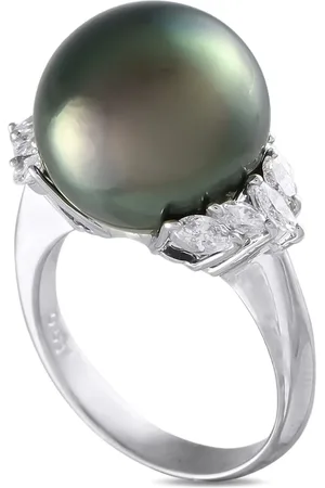 LB Exclusive Platinum diamond and pearl ring