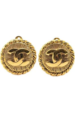 CHANEL 1970-1980 Plated CC Round Clip on Earrings costume earrings