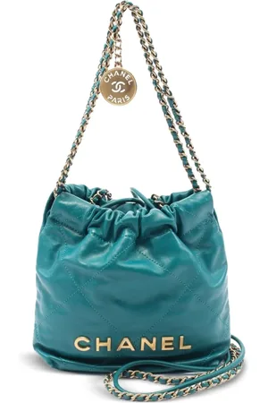 CHANEL 2021 mini 22 handbag