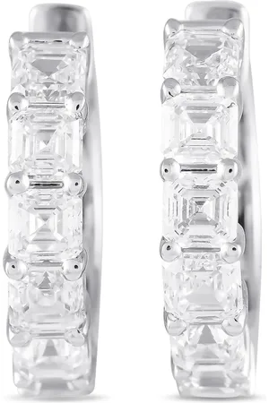 LB Exclusive 18K white gold diamonds huggie earrings