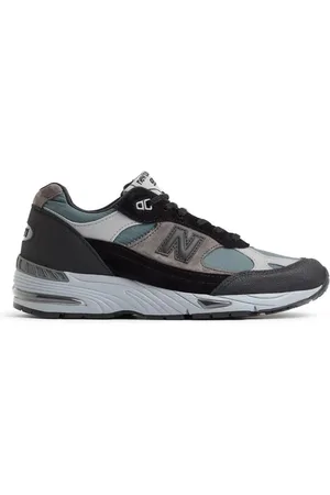 New Balance 991v1 Trainers