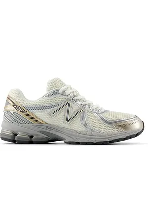 New Balance 860v2 Trainers