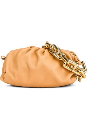 Bottega Veneta Teen Chain Pouch Shoulder Bag in Almond & Gold - Neutral. Size all.