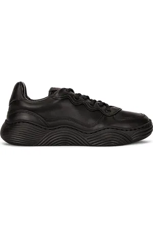 Alaïa Veau Wave Sneakers in Noir - Black. Size 36 (also in 37, 38).