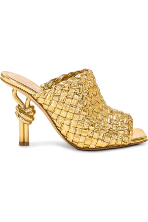 Bottega Veneta Knot Mule Sandal in Gold - Metallic Gold. Size 36 (also in 36.5, 37, 37.5, 39.5).