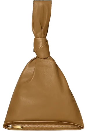 Bottega Veneta Leather Knot Bag in Caramel & Gold - Brown. Size all.