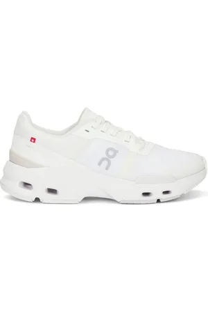On Running Cloudpulse Sneaker in Undyed & Frost - White. Size 10 (also in 5, 7.5, 8.5, 9).