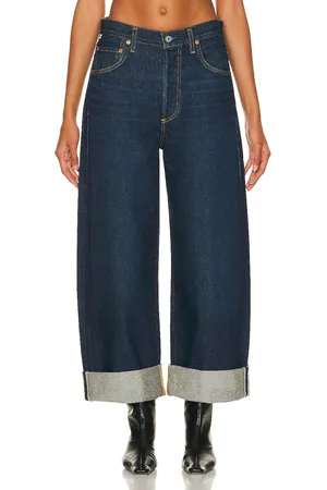 Citizens of Humanity Ayla Baggy Cuffed Crop in Bravo - Denim-Dark. Size 26 (also in ).