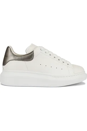 Alexander McQueen Leather Platform Sneakers in White & Grey - White. Size 39.5 (also in 40).